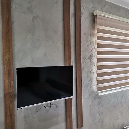Airport Apartments Belgrado Quarto foto