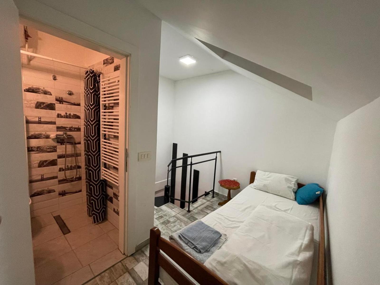 Airport Apartments Belgrado Quarto foto