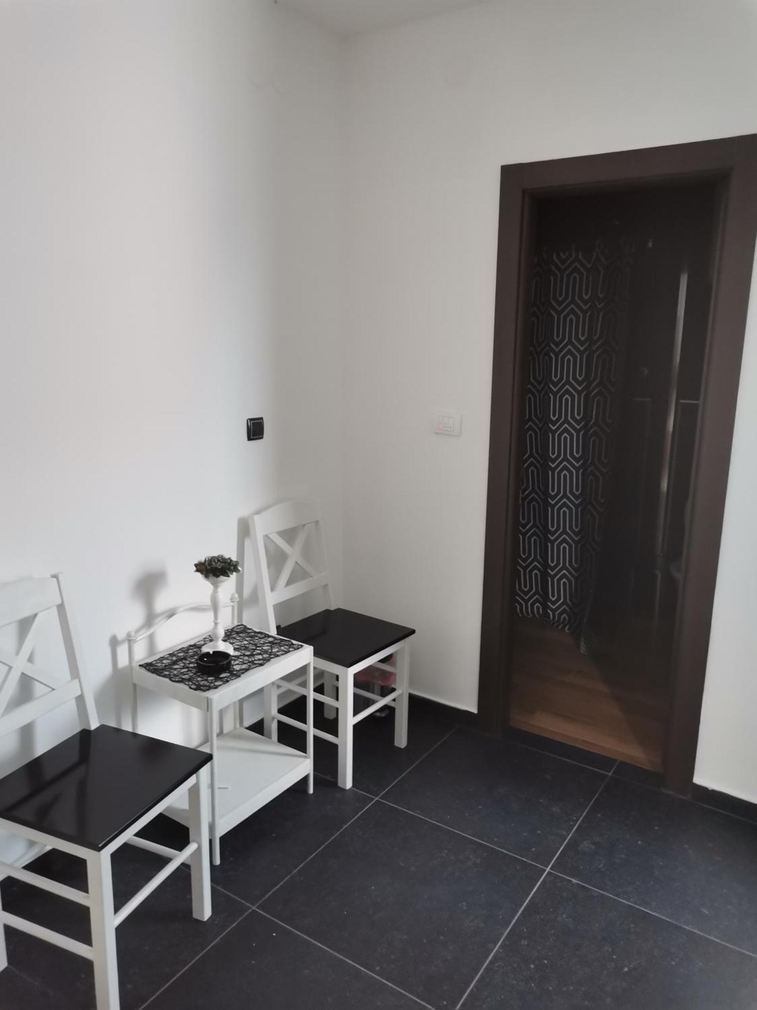 Airport Apartments Belgrado Quarto foto